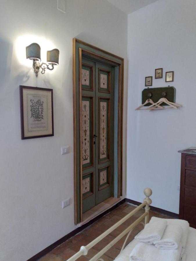 Appartement L'Arco Romano à Foligno Extérieur photo
